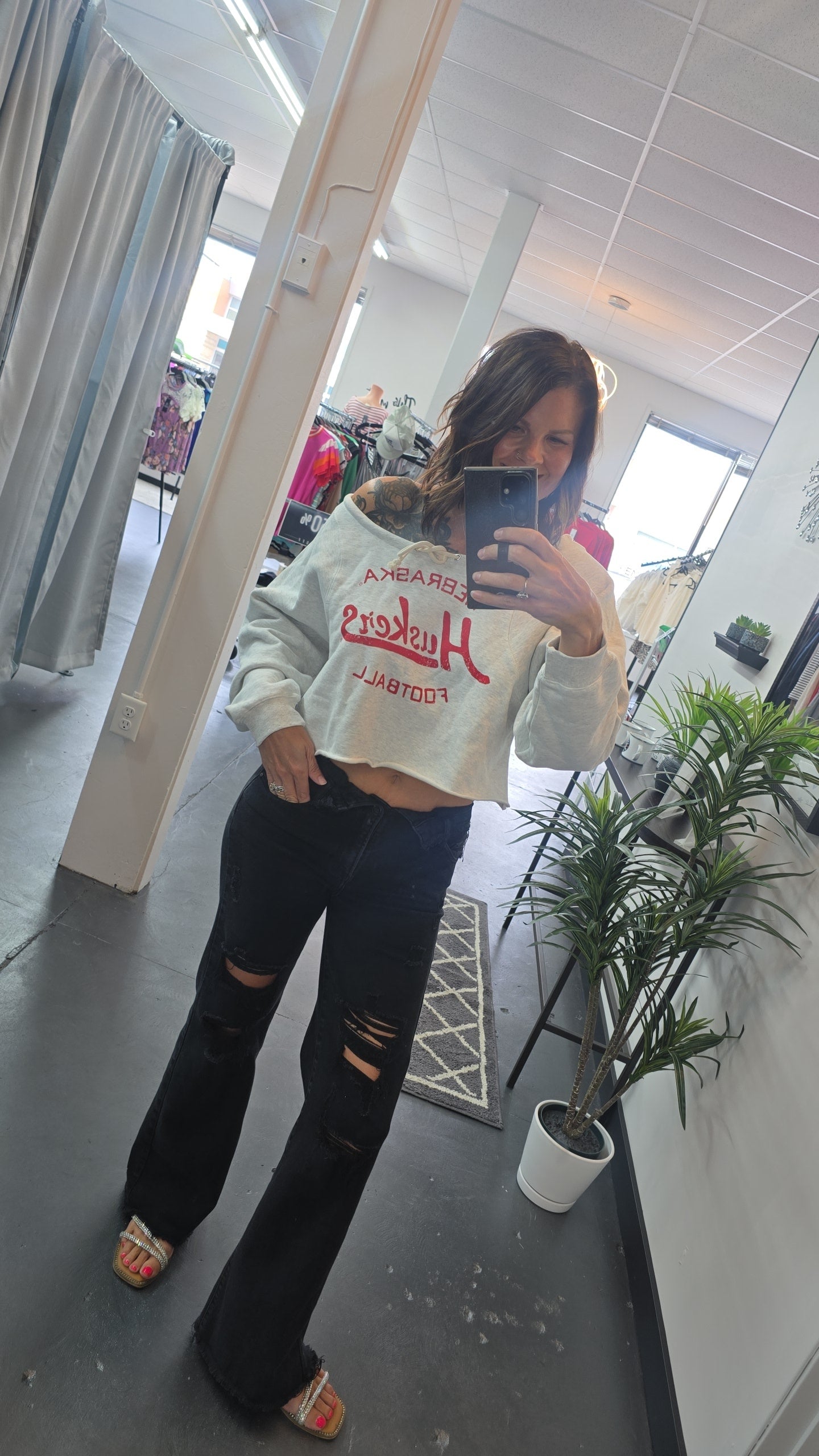 NE tie off Shoulder Sweatshirt