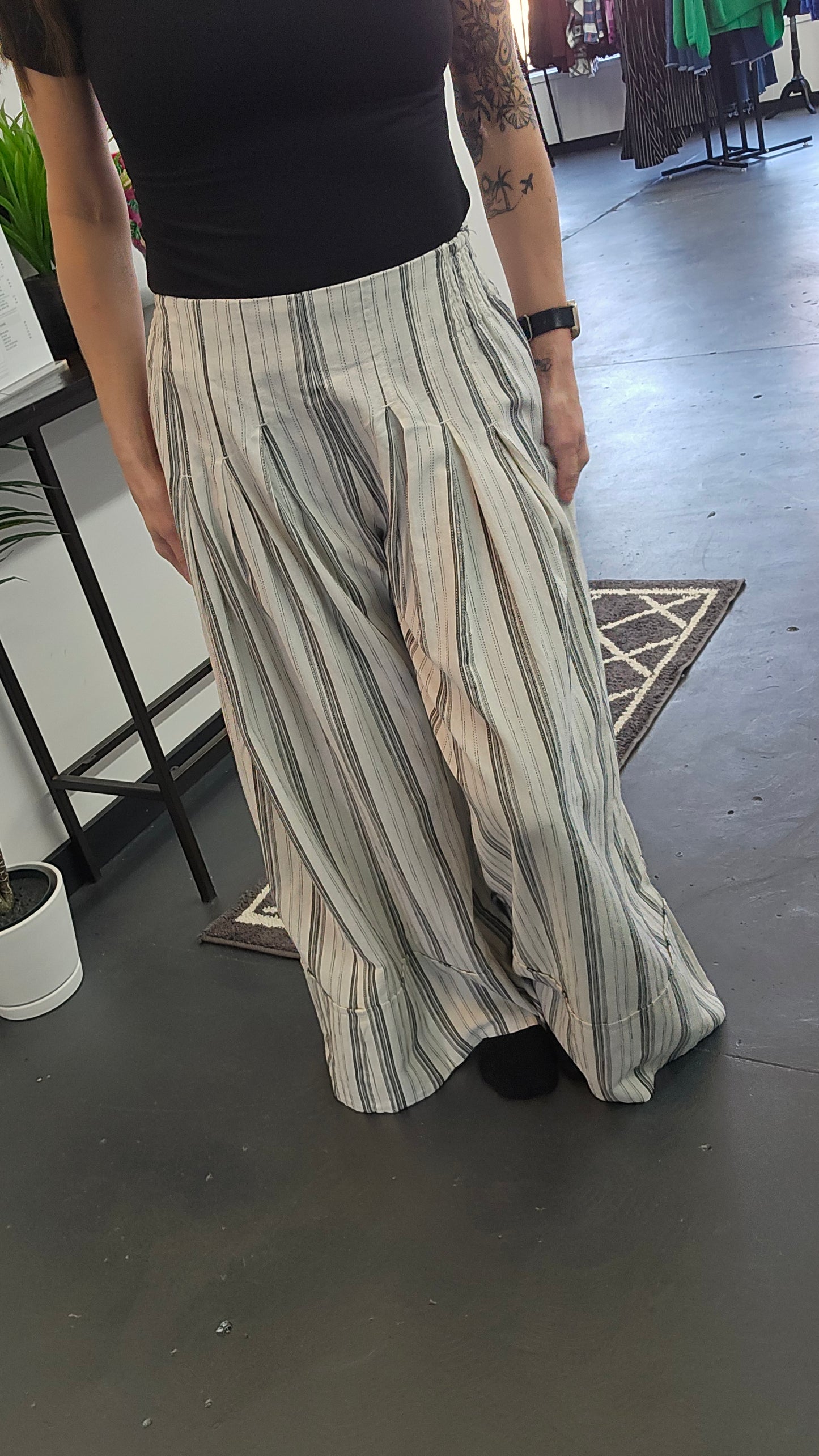 Striped Wide Leg Crop Pant