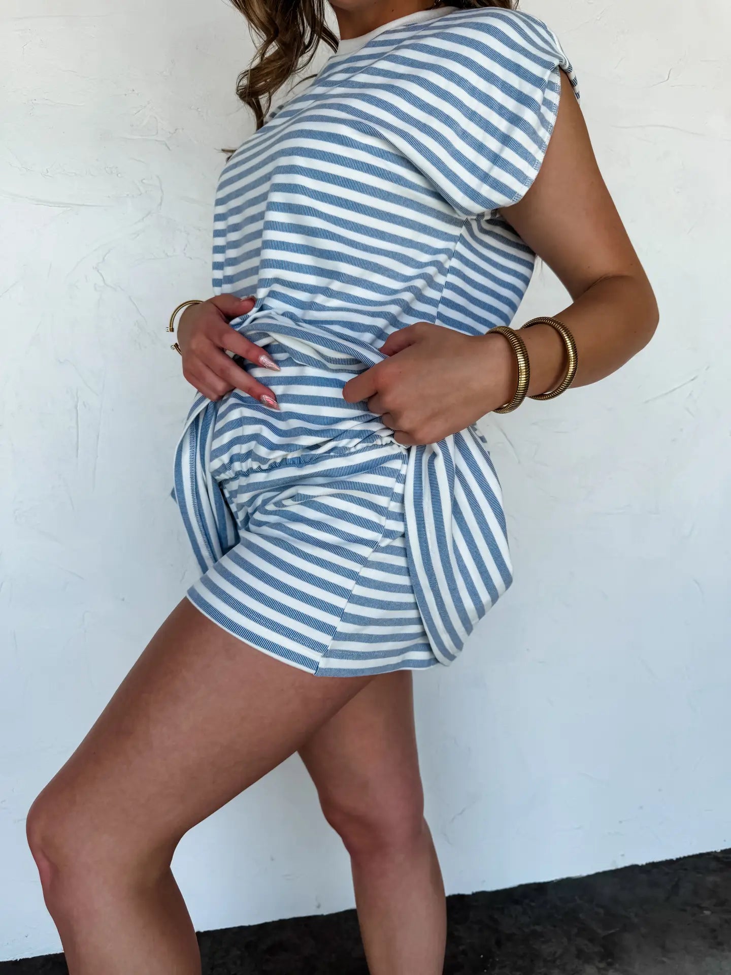 Side view of women’s striped skort set with elastic waistband

Striped 2 piece outfit for women, casual travel and weekend wear