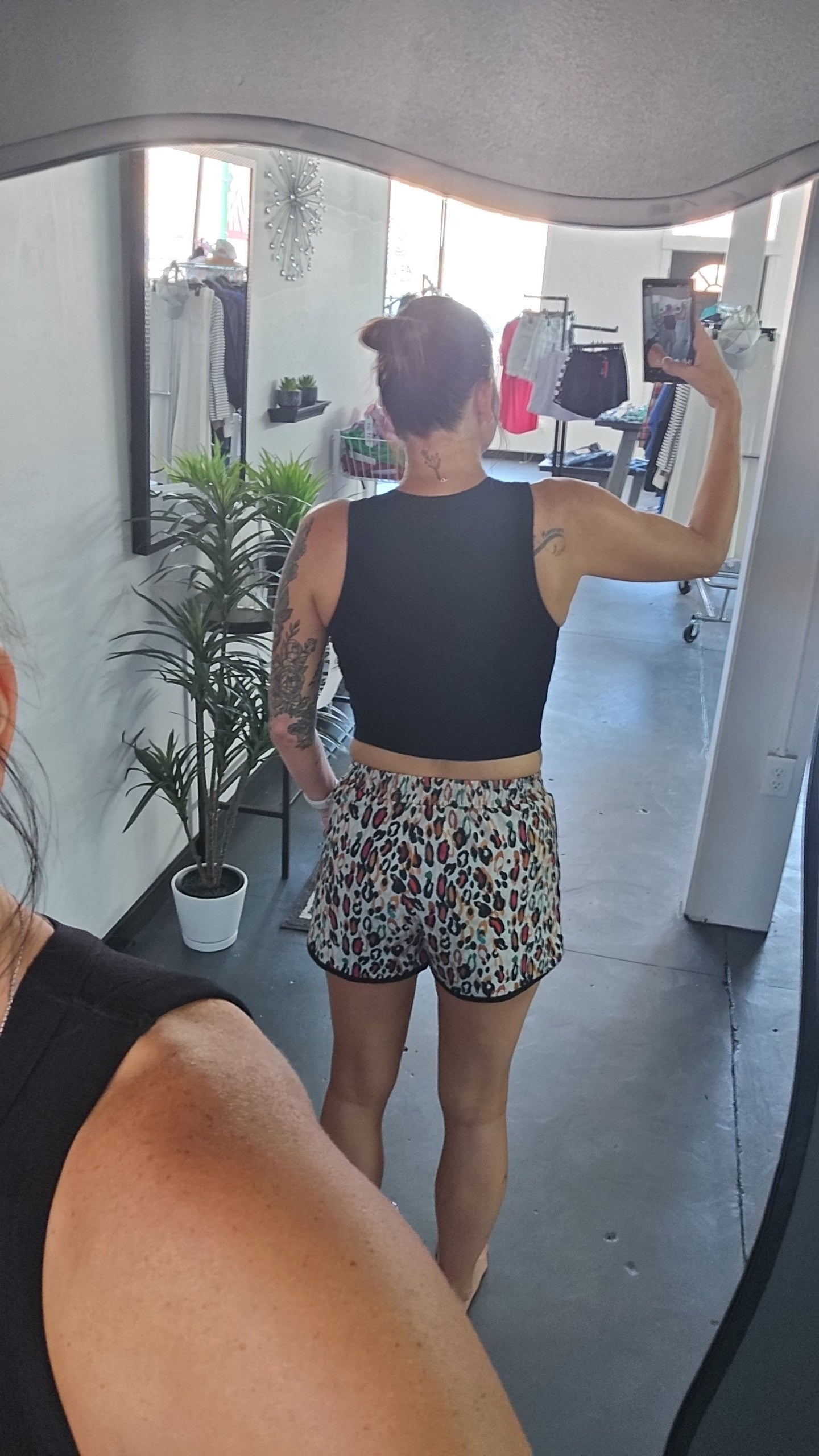 Seamless muscle tank- cropped