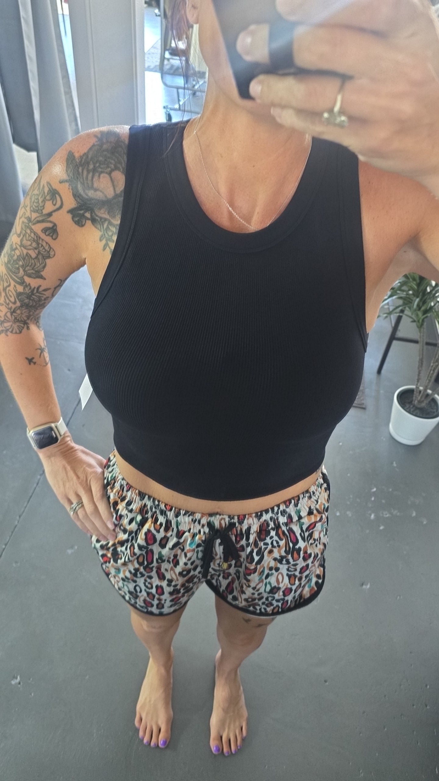 Seamless muscle tank- cropped